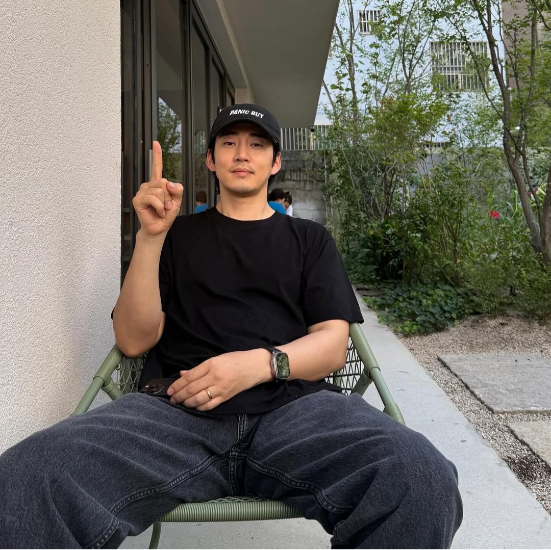 A moment captured by a fan of Yoon Gyesang 