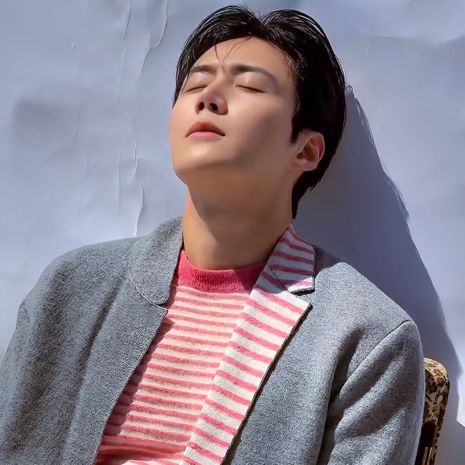 Behind-the-scenes cut of Kim Seonho