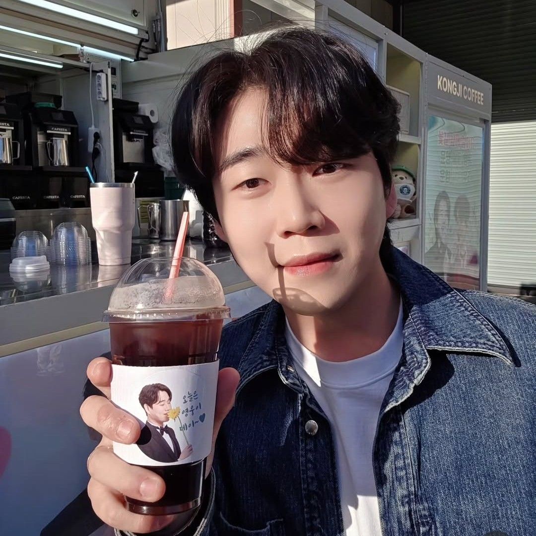 黃英雄的近期活動照