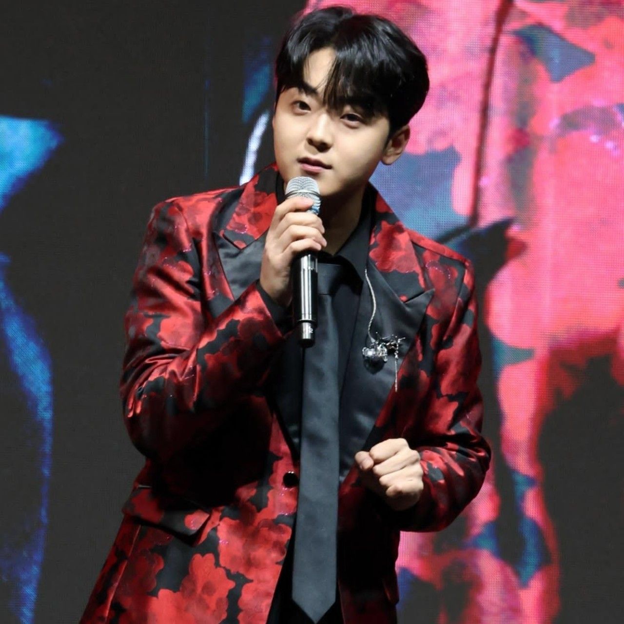 A moment captured by a fan of Park Minsu