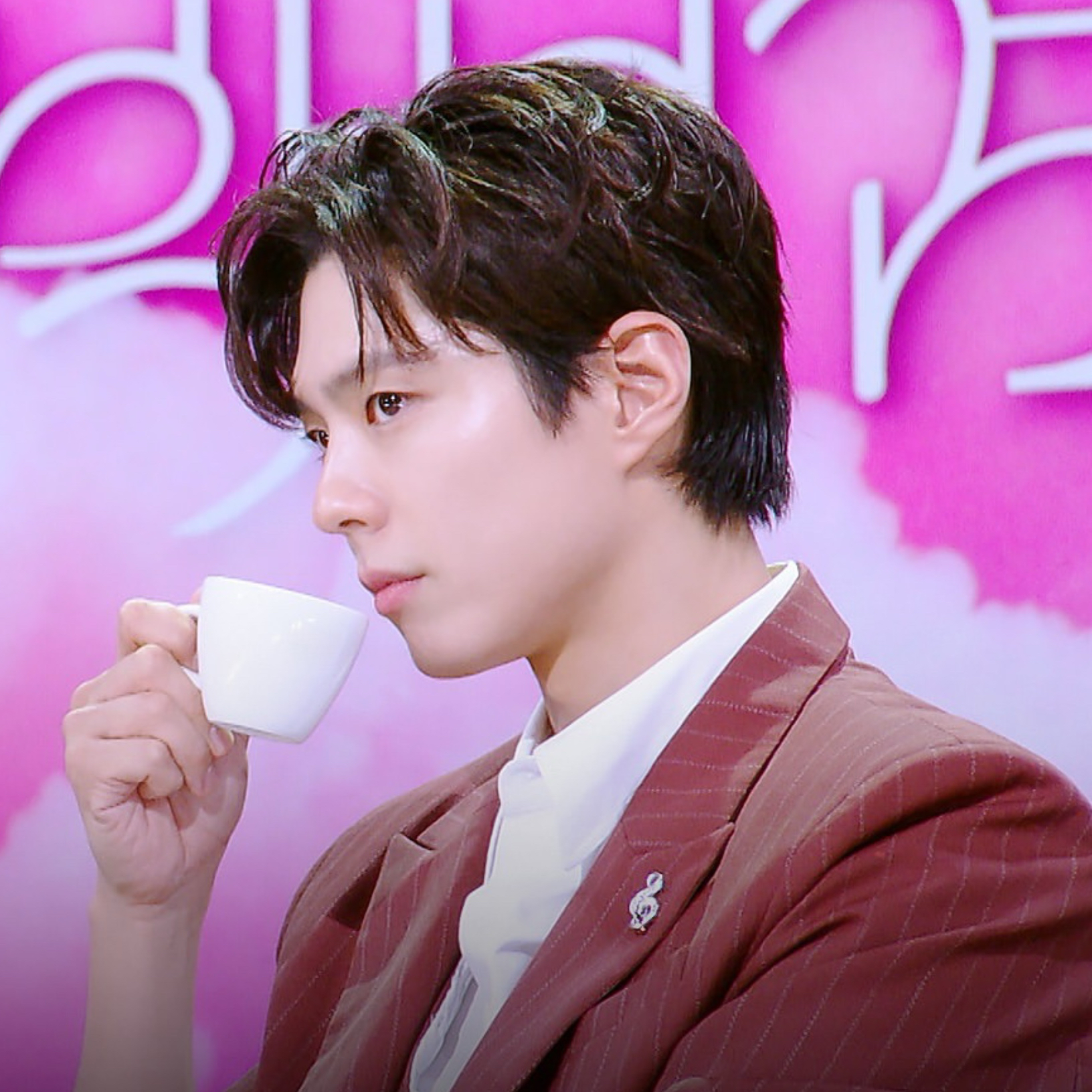 Recent activity shot of Park Bogum