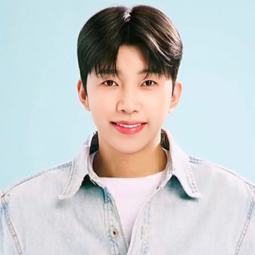 Recent activity shot of Lim Youngwoong