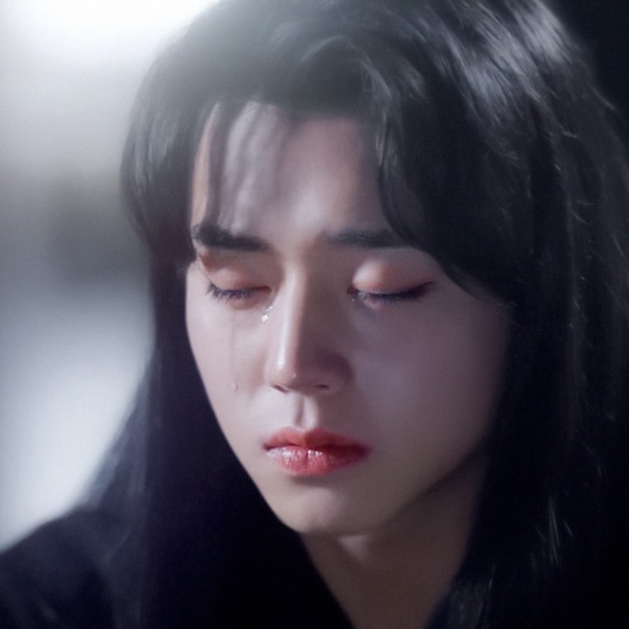 Behind-the-scenes cut of Park Jihoon