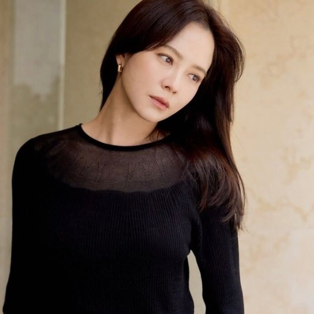 A moment captured by a fan of Song Jihyo