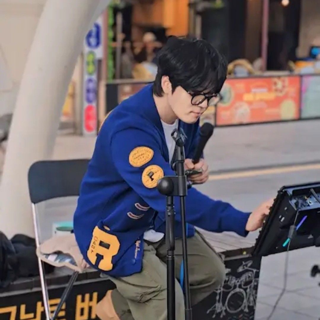 Recent activity shot of Park Jihoo (Mr. Trot 3)