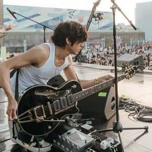 Behind-the-scenes cut of Lee Seungyoon