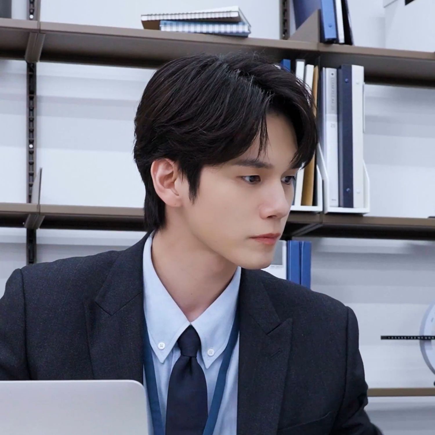 Behind-the-scenes cut of Ong Seongwu
