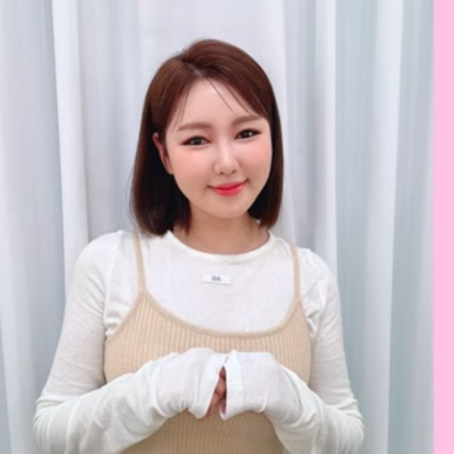 Latest photo of Song Gain