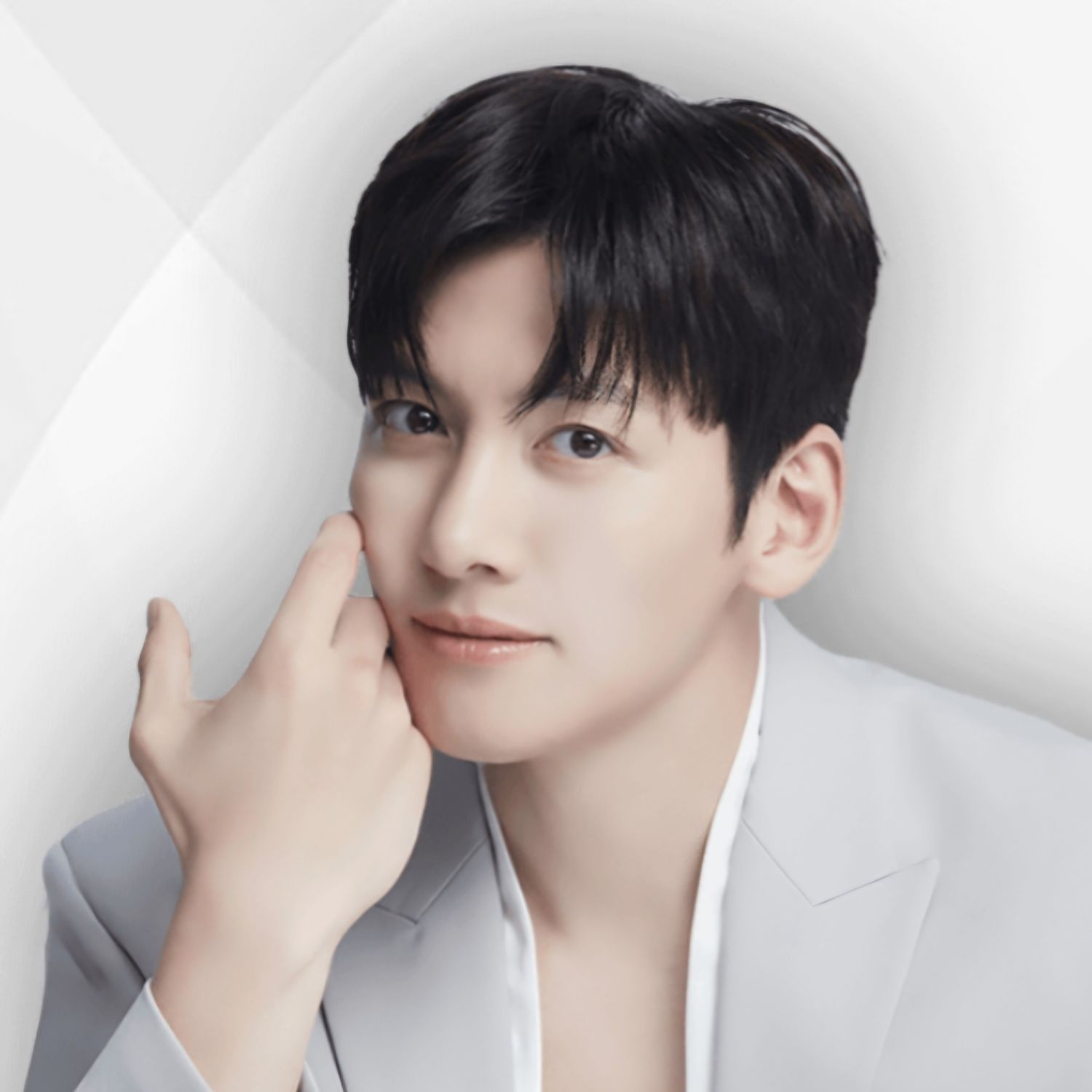 Behind-the-scenes cut of Ji Changwook