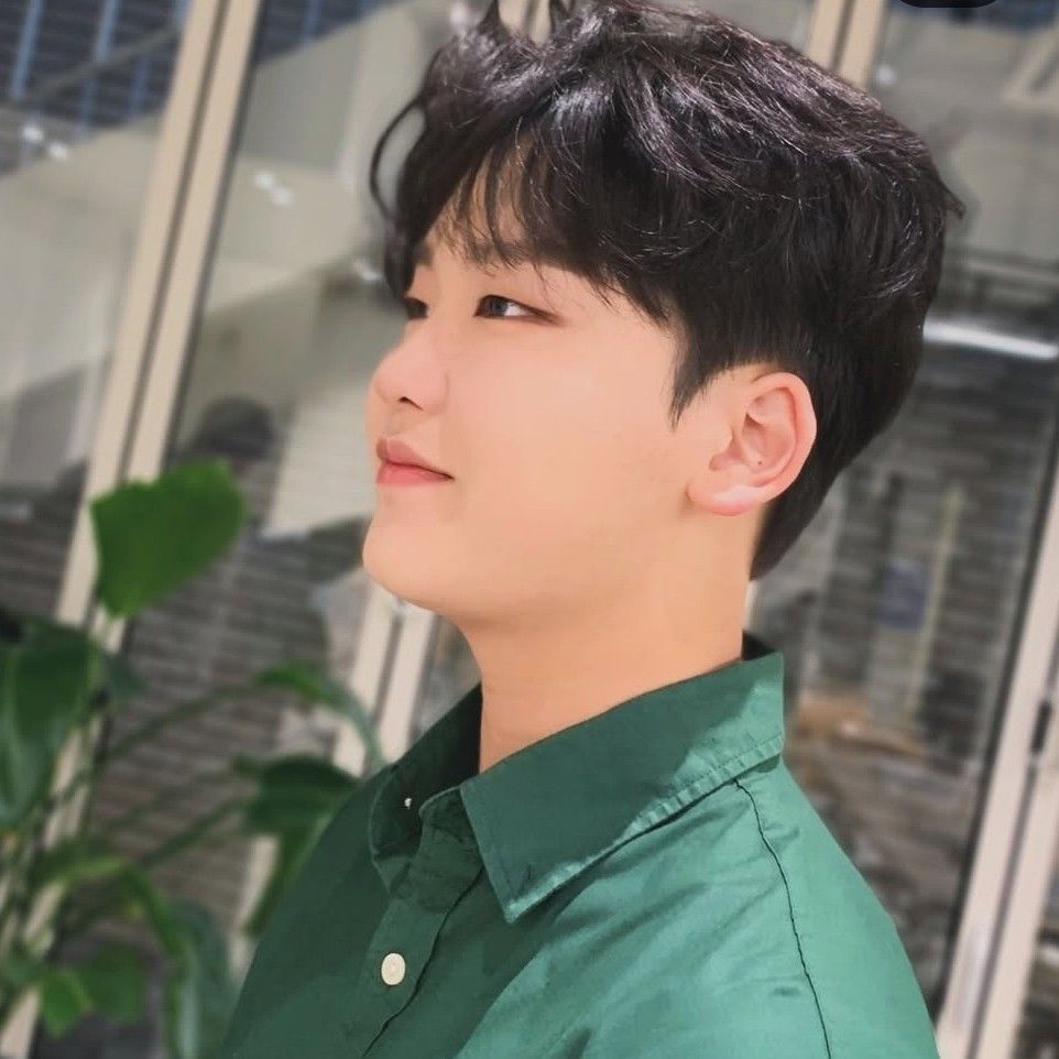 Recent activity shot of Park Sungon