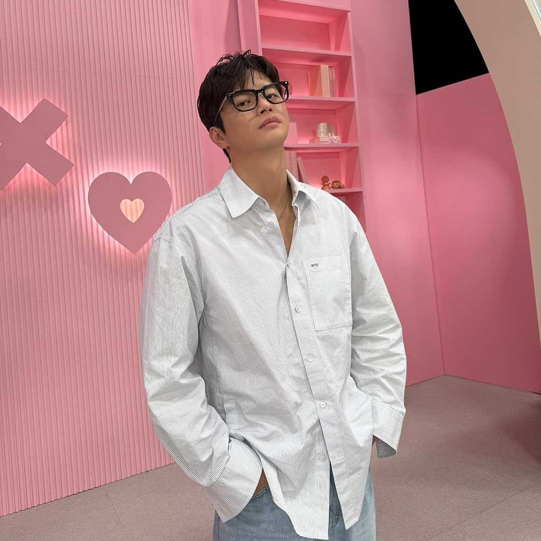 Latest photo of Seo Inguk