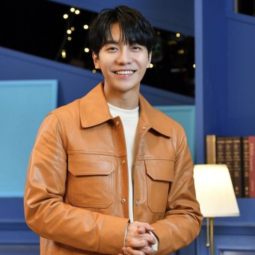 Momen yang diabadikan oleh penggemar Lee Seunggi