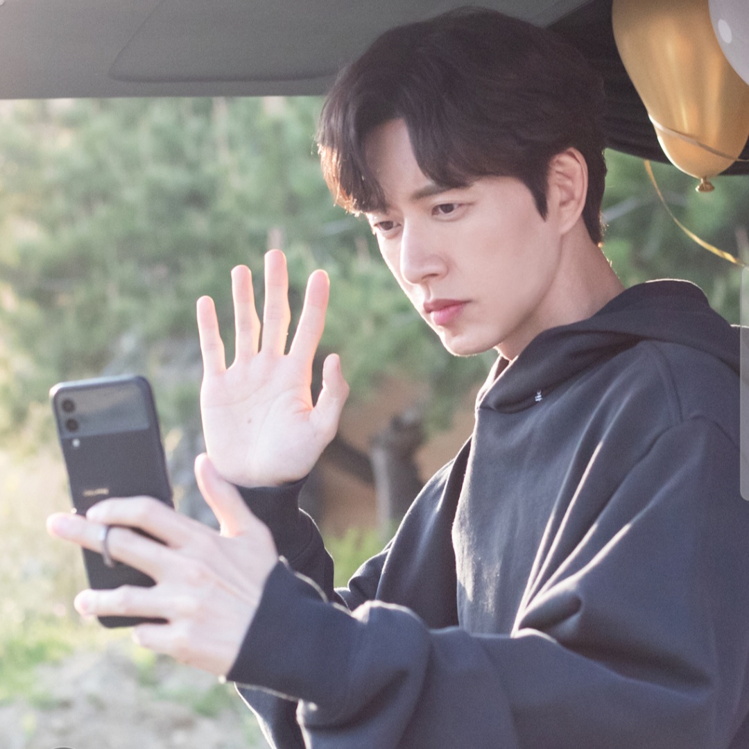 Behind-the-scenes cut of Park Haejin