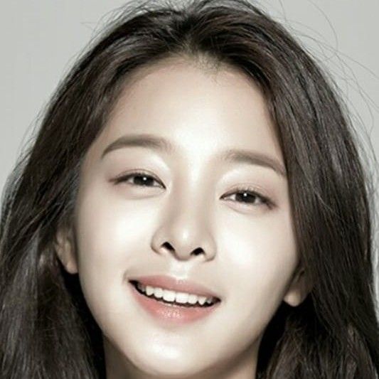 Behind-the-scenes cut of Seol Inah