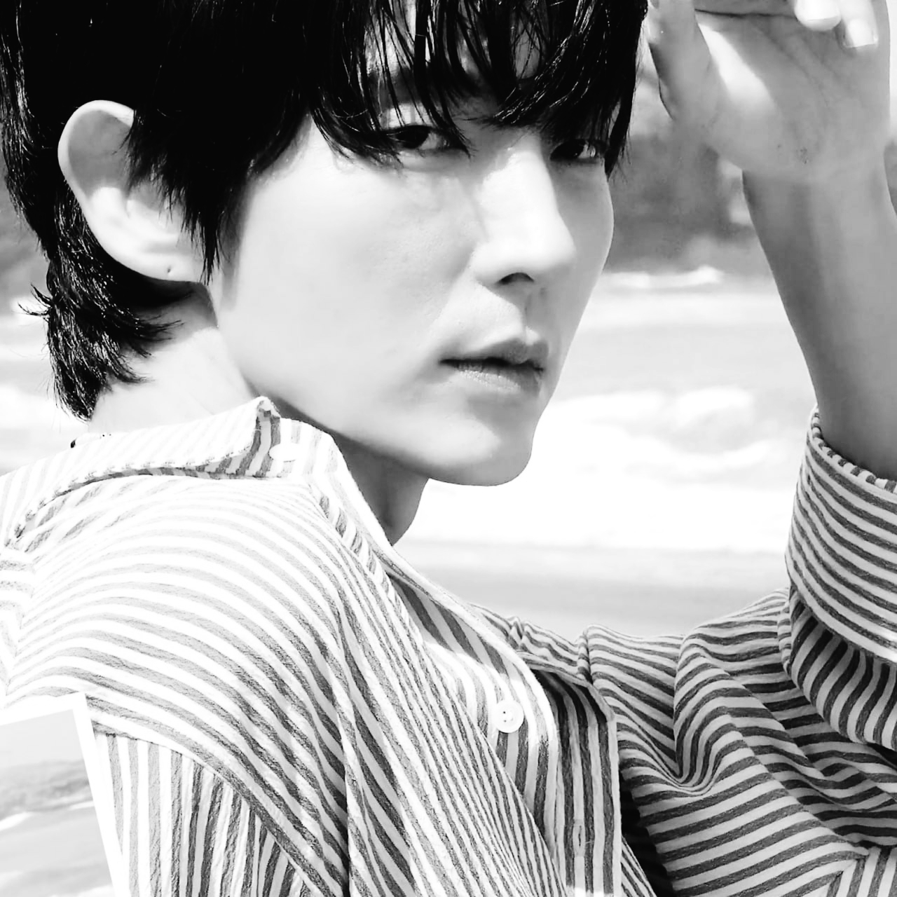 Behind-the-scenes cut of Lee Joongi