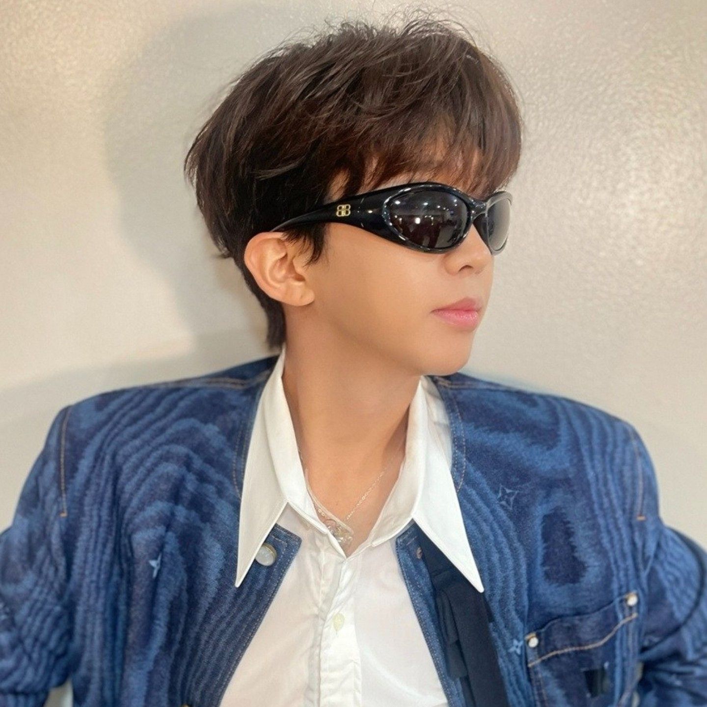 Behind-the-scenes cut of Lim Youngwoong