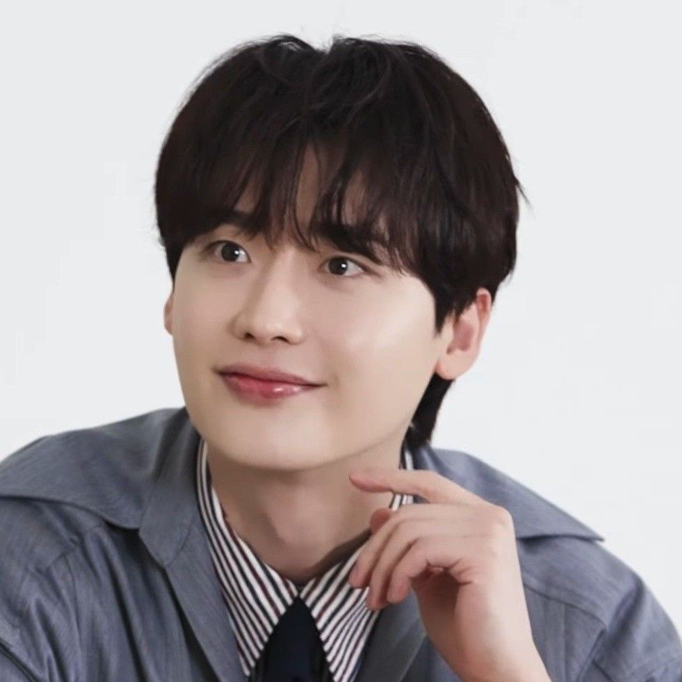 A moment captured by a fan of Lee Jongsuk