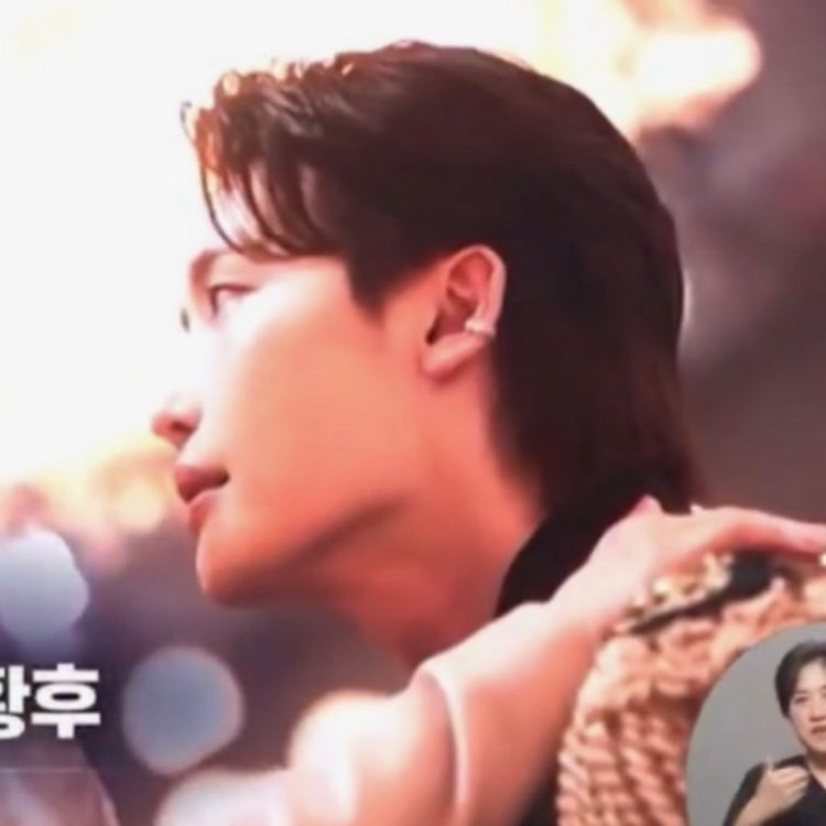 李鍾碩的近期活動照