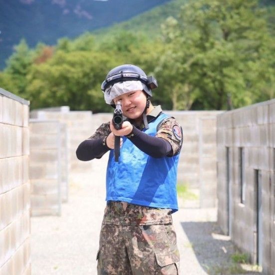 A moment captured by a fan of Park Sungon