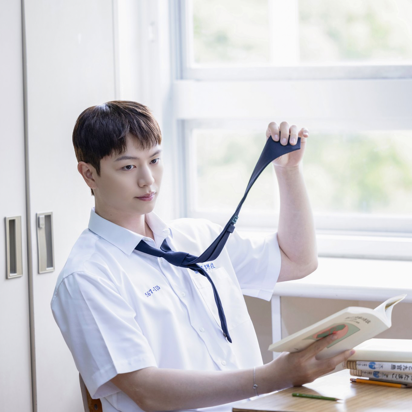 Behind-the-scenes cut of Yook Sungjae