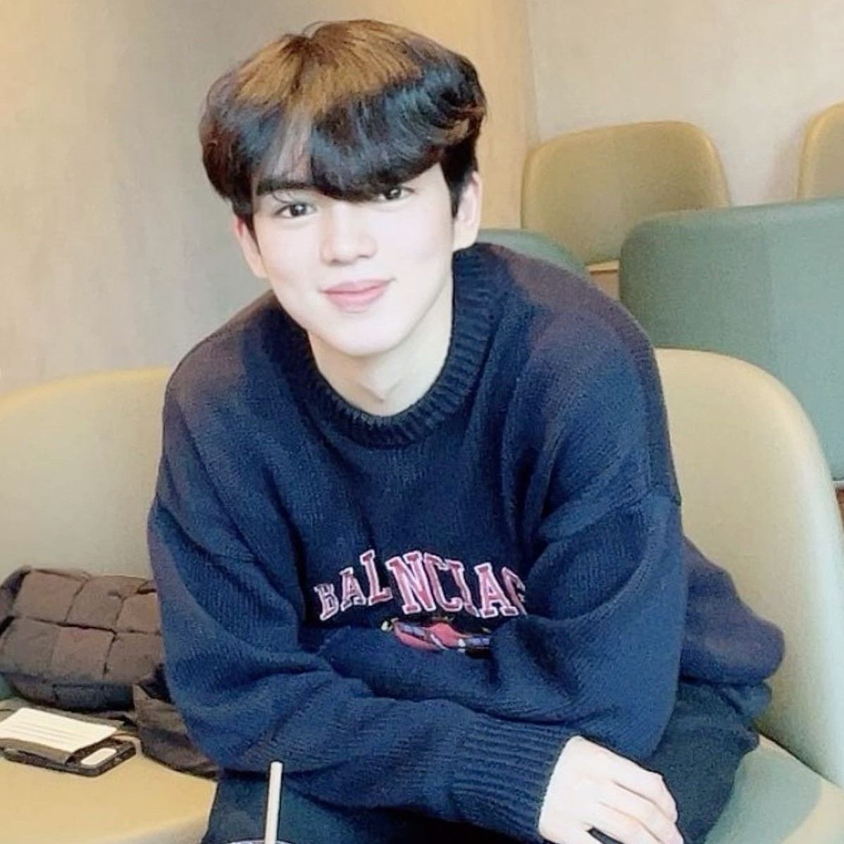 Behind-the-scenes cut of Cha Junhwan