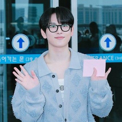 Recent activity shot of Lim Siwan