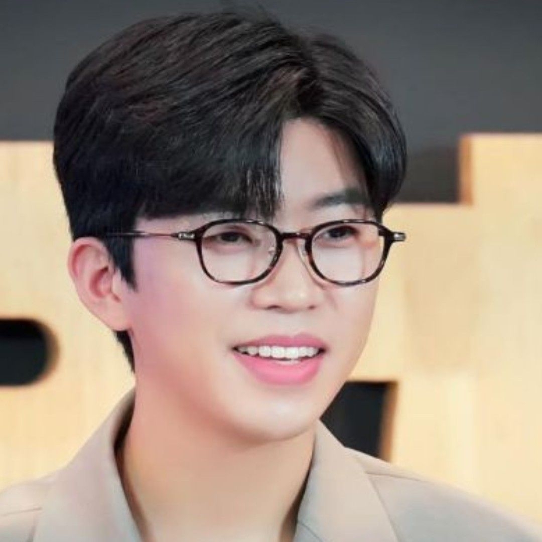 Momen yang diabadikan oleh penggemar Lim Youngwoong
