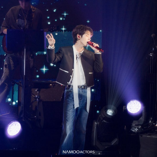 Behind-the-scenes cut of Lee Joongi