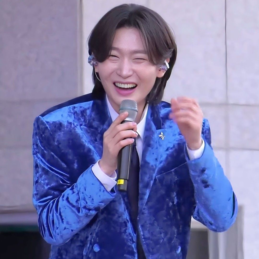 최애돌셀럽 커뮤니티 인기 폭발 포스트