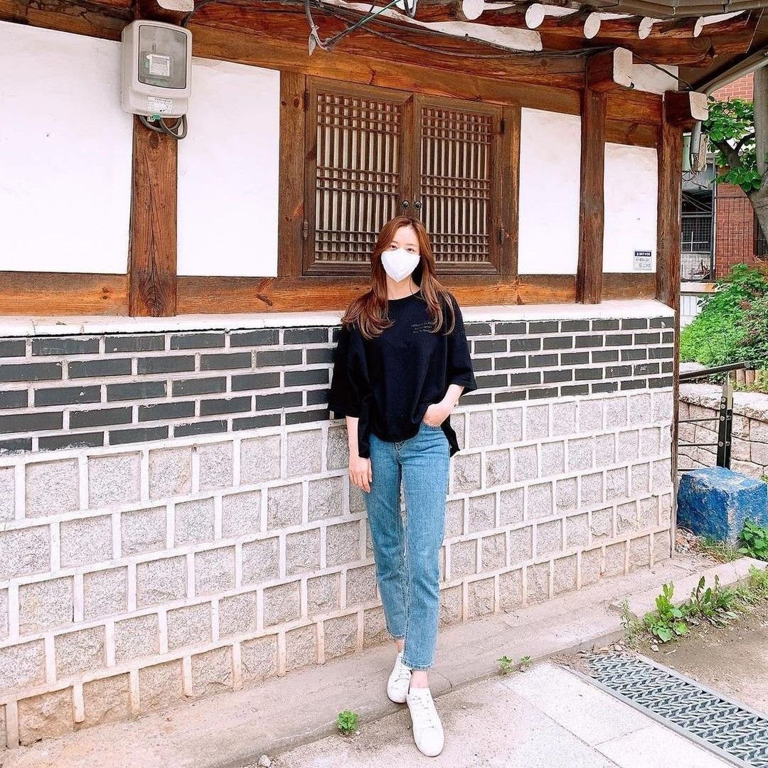 Recent activity shot of Moon Chaewon