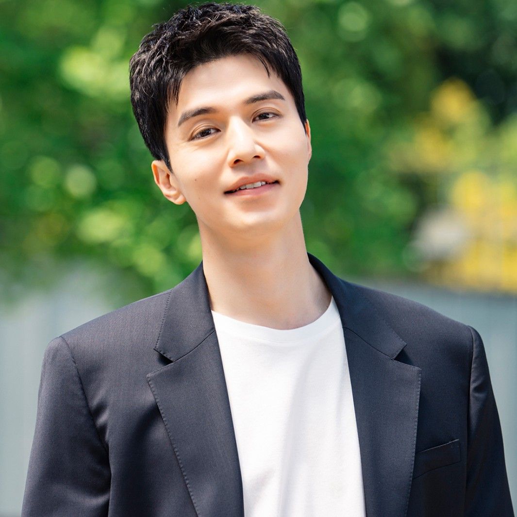 Latest photo of Lee Dongwook
