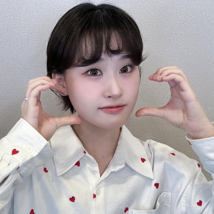 Behind-the-scenes cut of Kim Dahyun