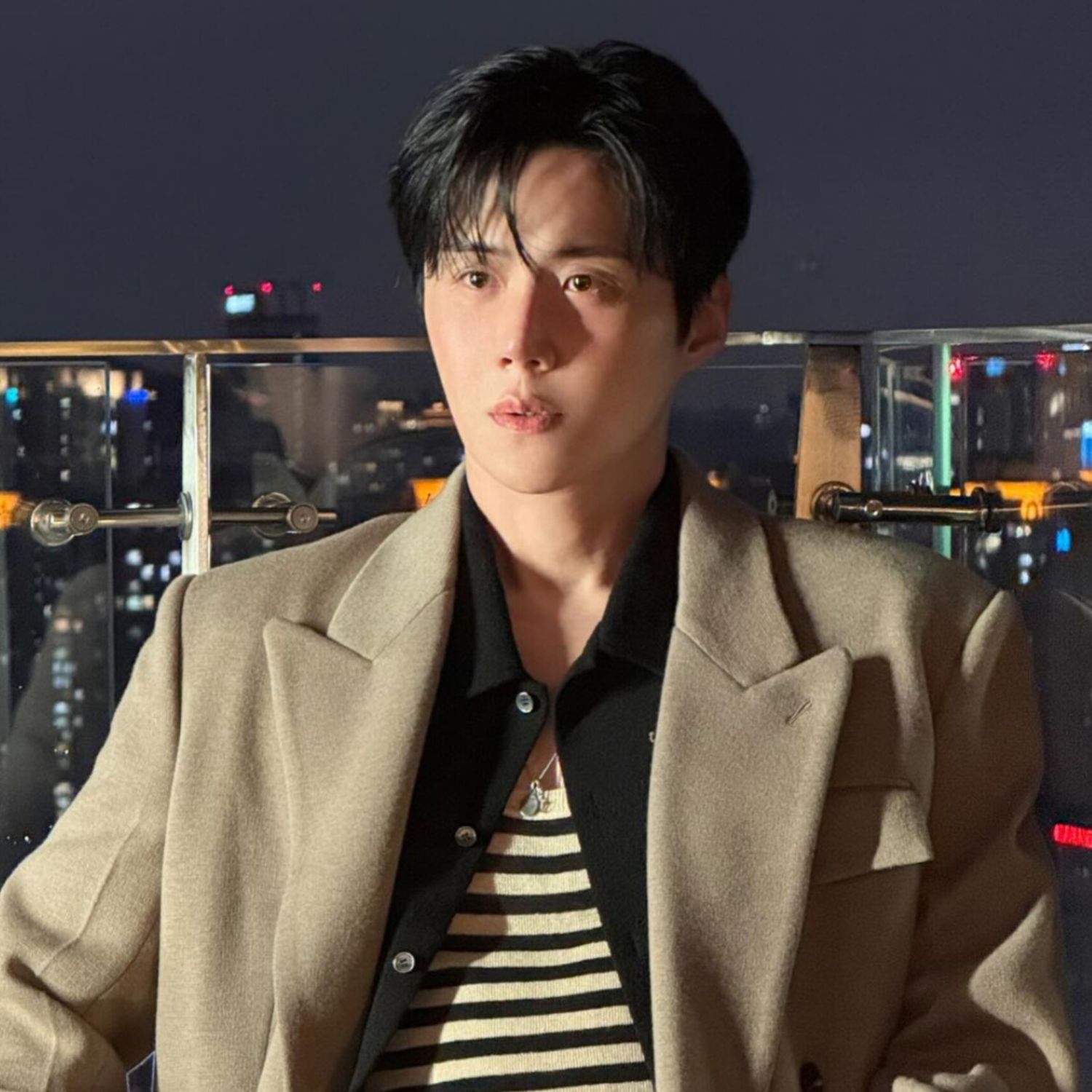 Behind-the-scenes cut of Kim Seonho