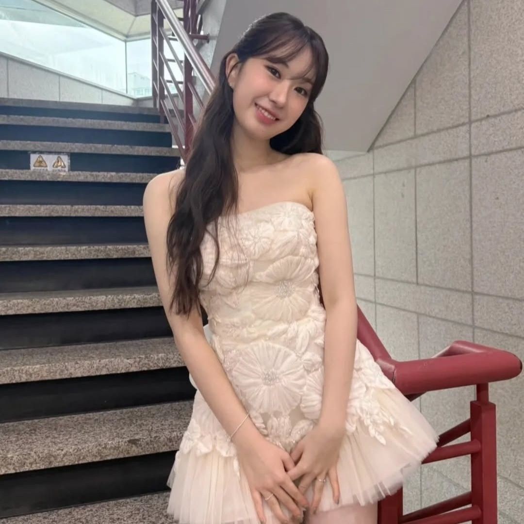 A moment captured by a fan of Jeon Yujin