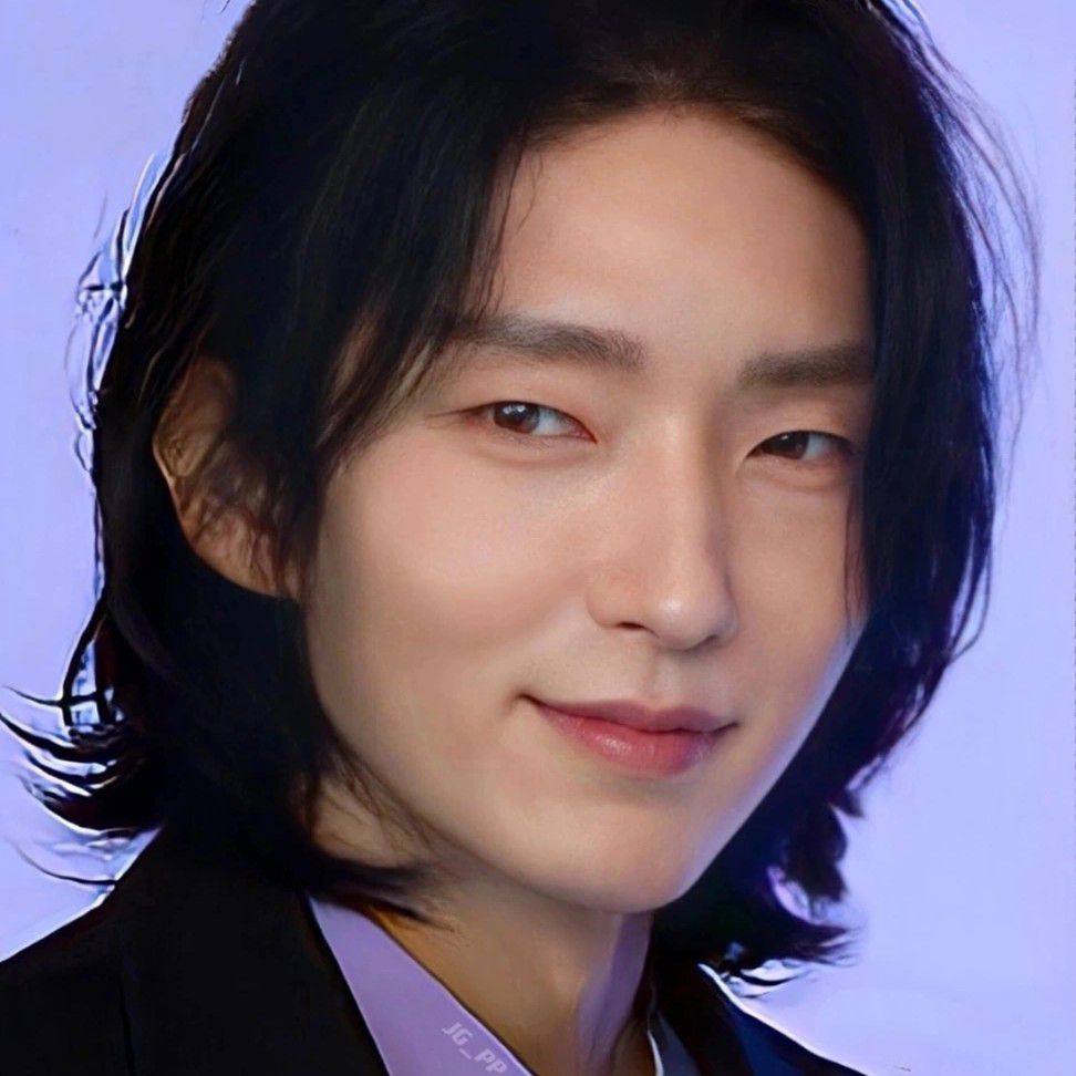 Behind-the-scenes cut of Lee Joongi