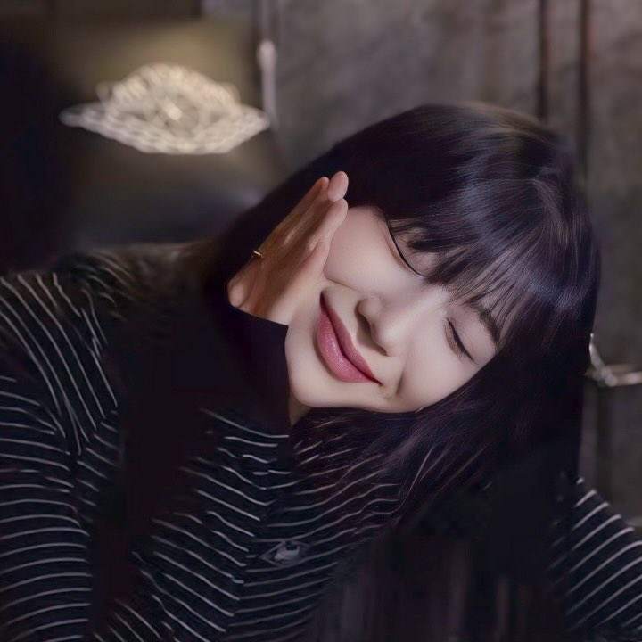 A moment captured by a fan of BADA