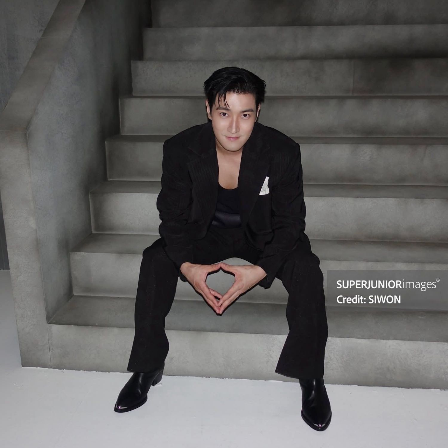 Recent activity shot of Choi Siwon