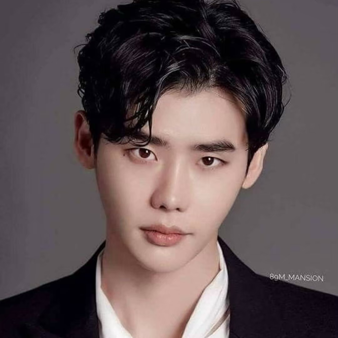 Latest photo of Lee Jongsuk