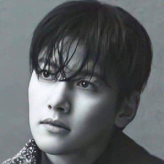 粉絲拍下的池昌旭瞬間