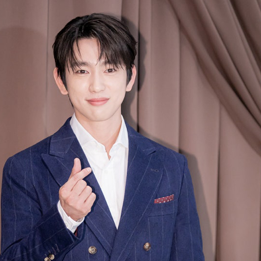 Recent activity shot of Park Jinyoung