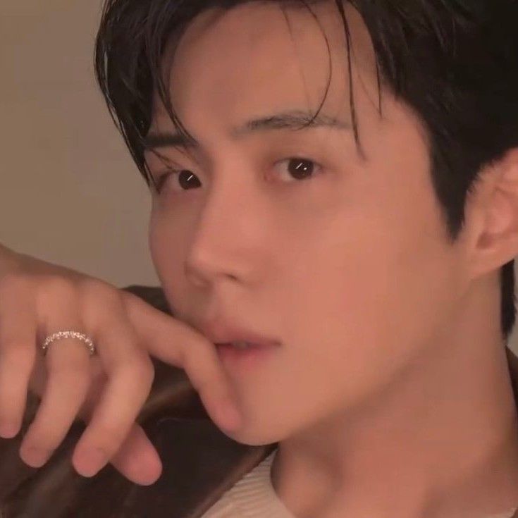 Behind-the-scenes cut of Kim Seonho