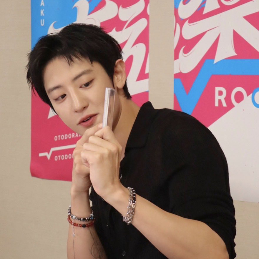 Behind-the-scenes cut of Chanyeol