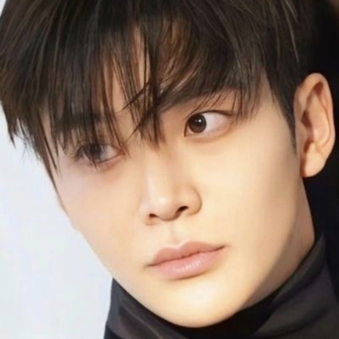 Latest photo of Rowoon