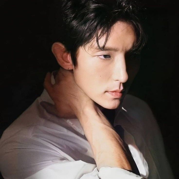 Recent activity shot of Lee Joongi