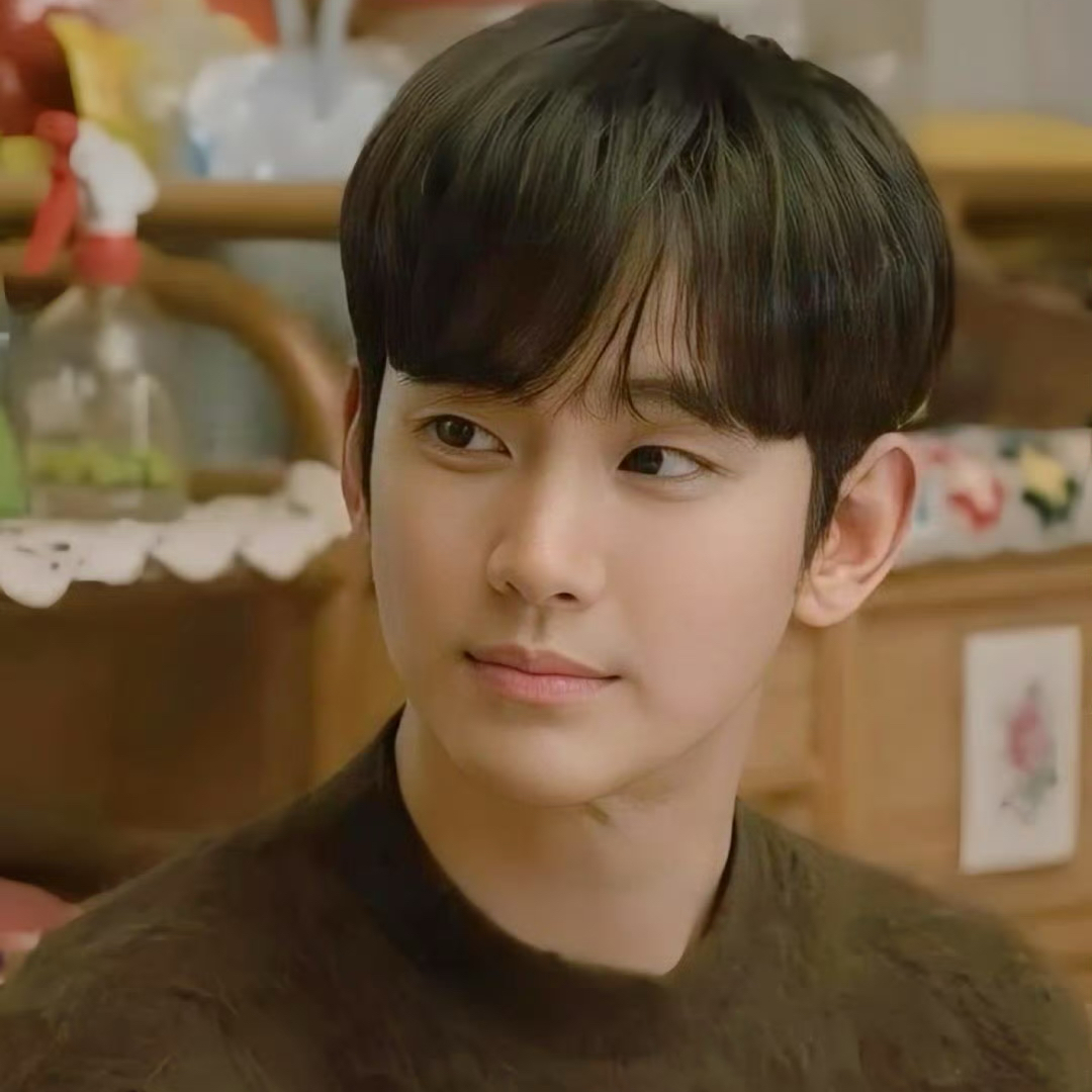 A moment captured by a fan of Kim Soohyun