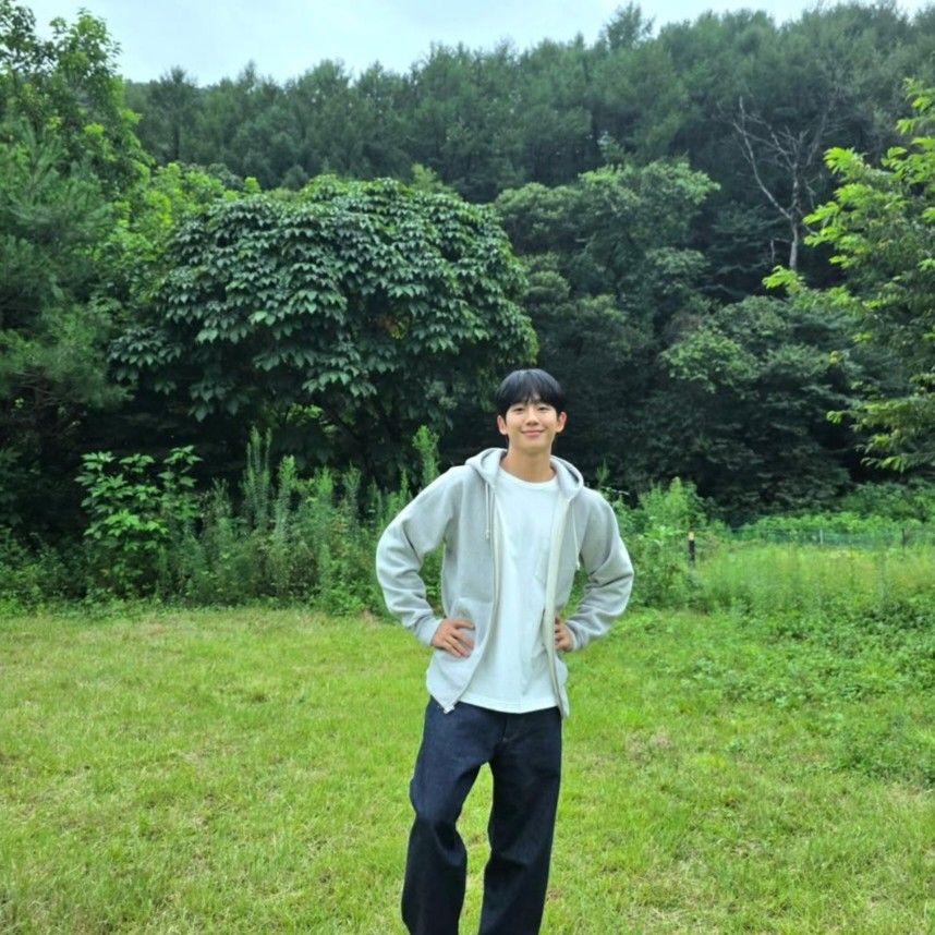 Recent activity shot of Jung Haein