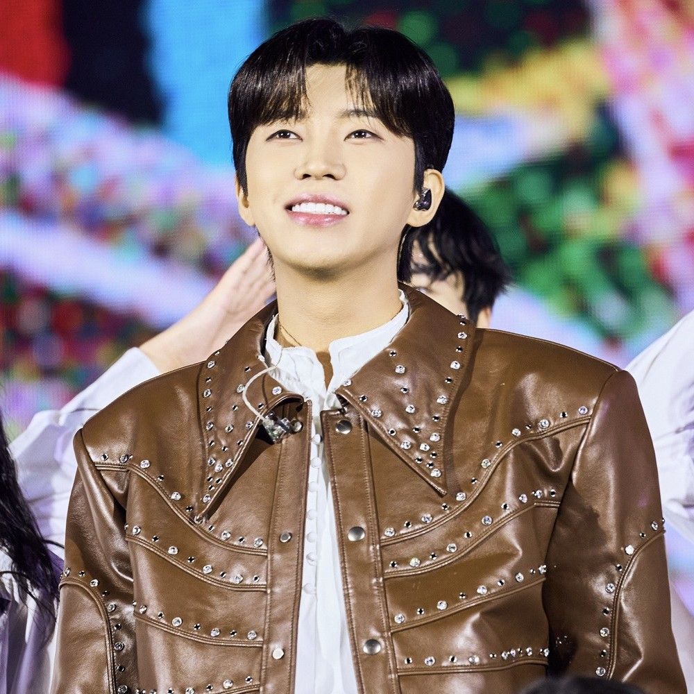 Recent activity shot of Lim Youngwoong