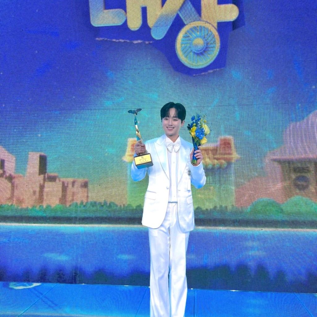 李灿元的幕后花絮