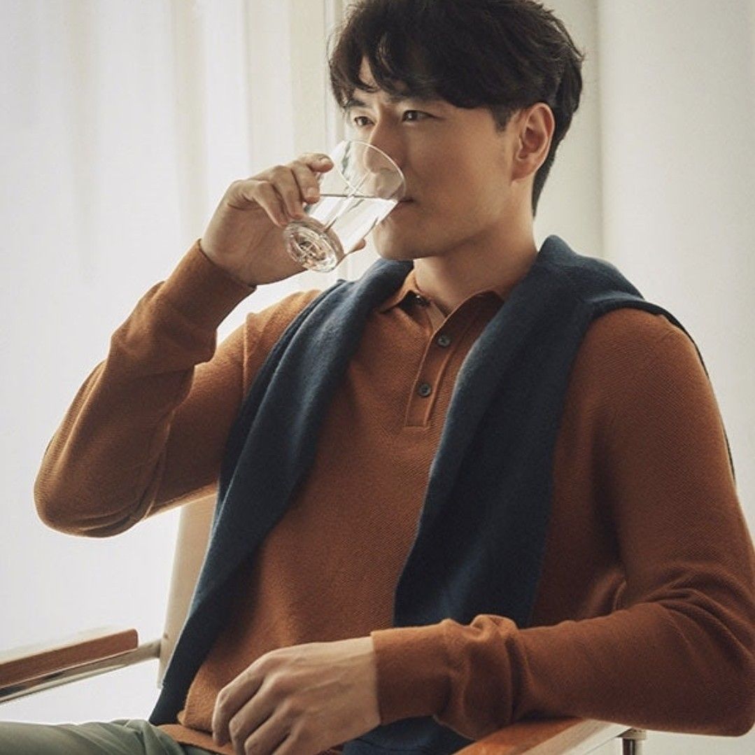 Recent activity shot of Lee Jinwook