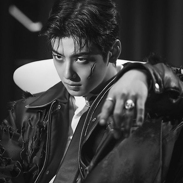 Recent activity shot of Cha Eunwoo